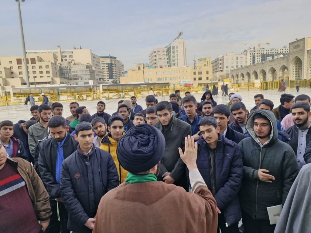 اردوی زیارتی طلاب مدینة العلم کاظمیه یزد به مشهد مقدس در سال 1402