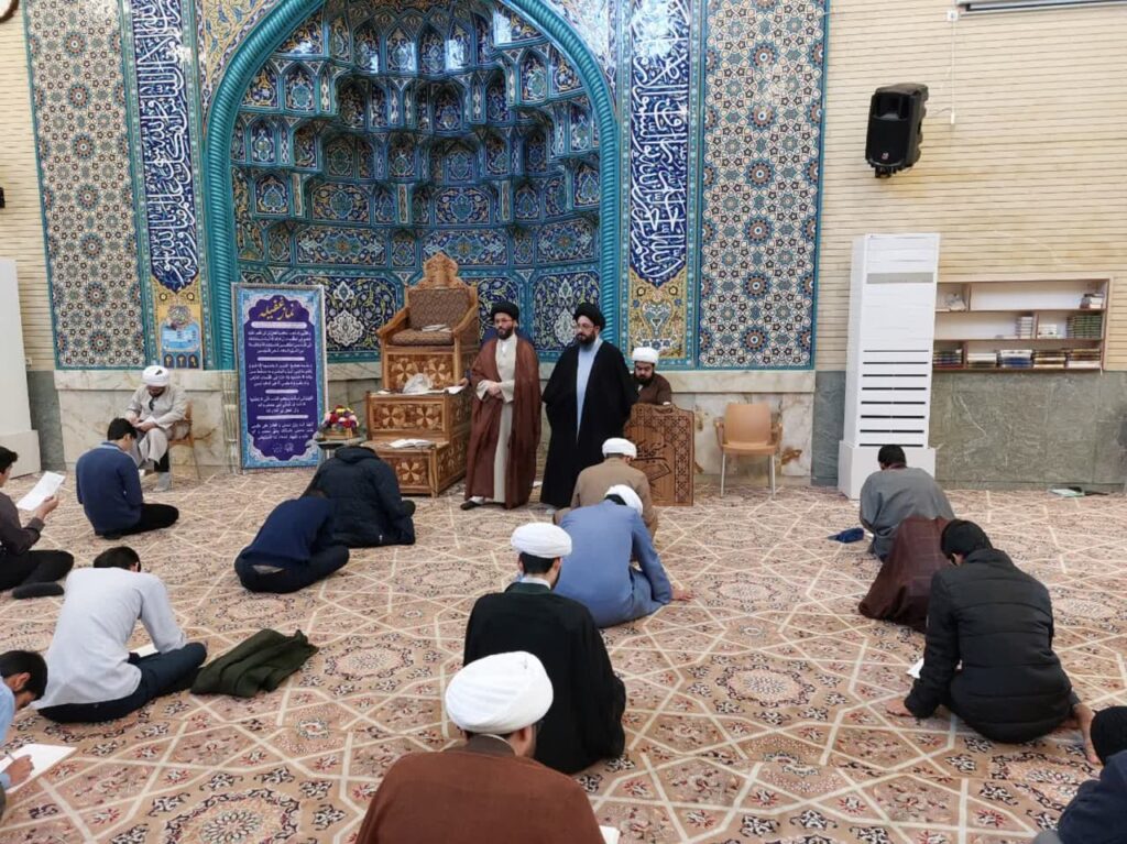 بازدید حجت‌الاسلام والمسلمین حسینی‌پور معاون محترم آموزش حوزه علمیه استان یزد و آقای کارگر کارشناس محترم این معاونت از جلسه امتحان نیمسال اول مدینة‌العلم کاظمیه