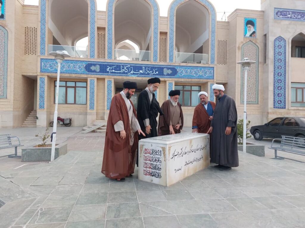 حضور جناب حجت‌الاسلام والمسلمین موسوی‌نسب؛ عضو دفتر مقام معظم رهبری مدظله‌العالی در مدینة‌العلم کاظمیه و بازدید از بخش‌های مختلف مجموعه